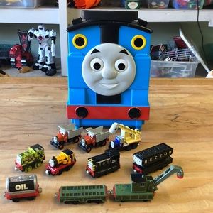 Thomas Train carry case with 8 engines and 2 cars
